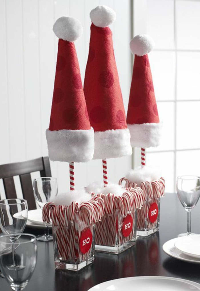 Julbord dekorasjon ideer candy canes rød julemann hatter