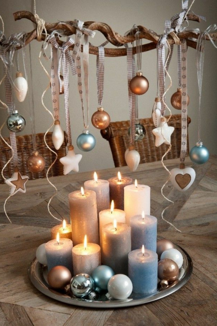 Julegavende stearinlys ball dekorasjon ideer bord dekorasjon