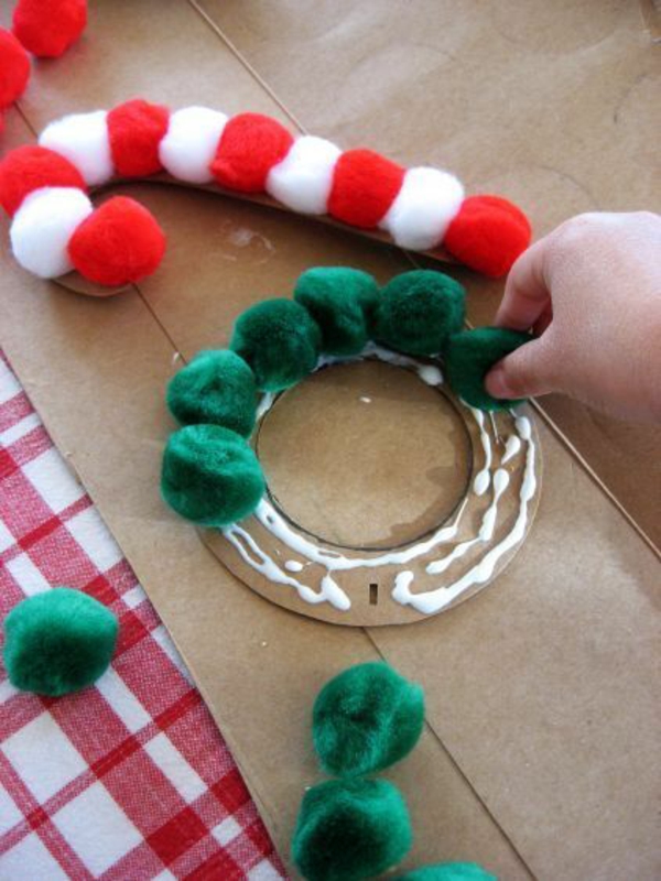 Vánoční řemesla s dětmi cítili koule řemeslné nápady na Vánoce
