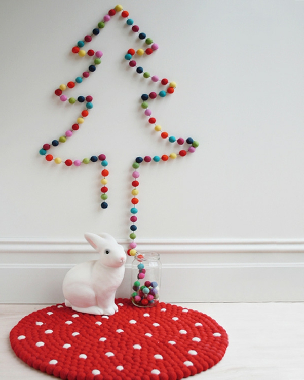 Christmas tree make colorful felt from balls