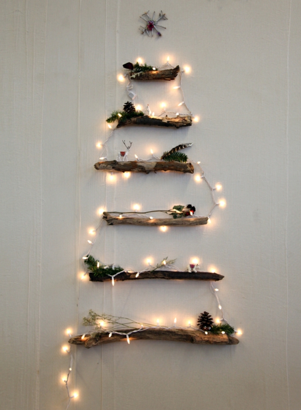 Kalėdų eglutė pagamina šviesos stygą ir medžių šakas