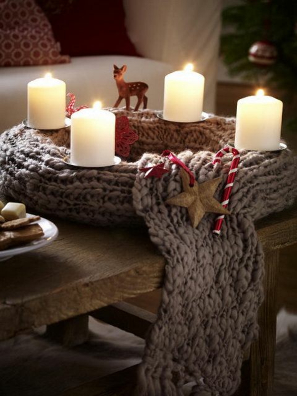 圣诞装饰修补匠花圈针织装饰着蜡烛