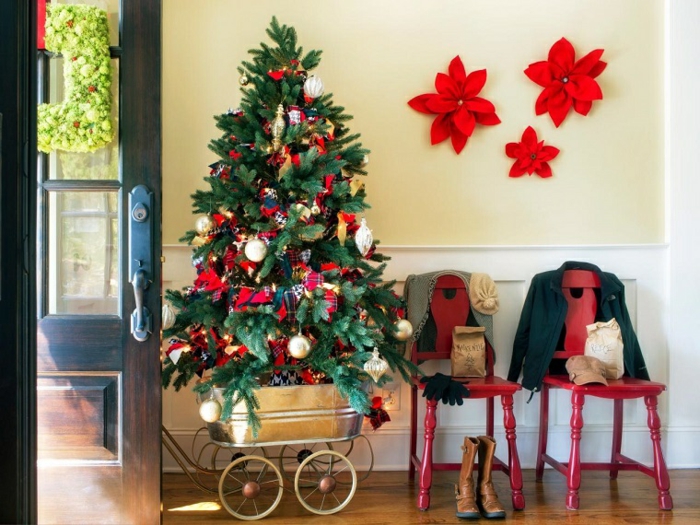 Crăciun decorare idei diy upcycling deco Crăciun copac poinsettia perete decorare