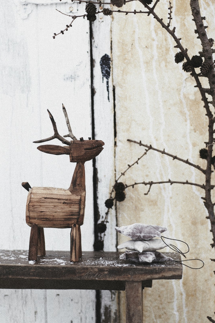 Christmas decorations Scandinavian style wood rustic