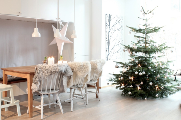 Kerst decoraties Skandinavische stijl kerstboom eettafel hanglampen