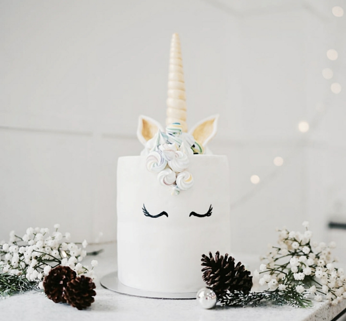 λευκό fondant κέικ μονόκερος μοτίβο πάρτι γενεθλίων