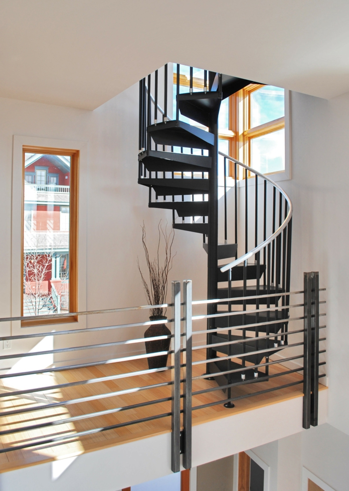 دوامة الدرج الصلب الأسود الداخلية تصميم الطابق صفح