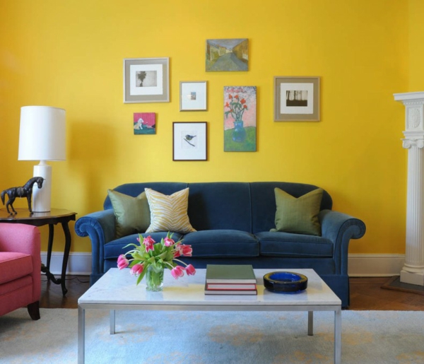 Živé nápady pro obývací pokoj slunné barvy stěny design žlutý design