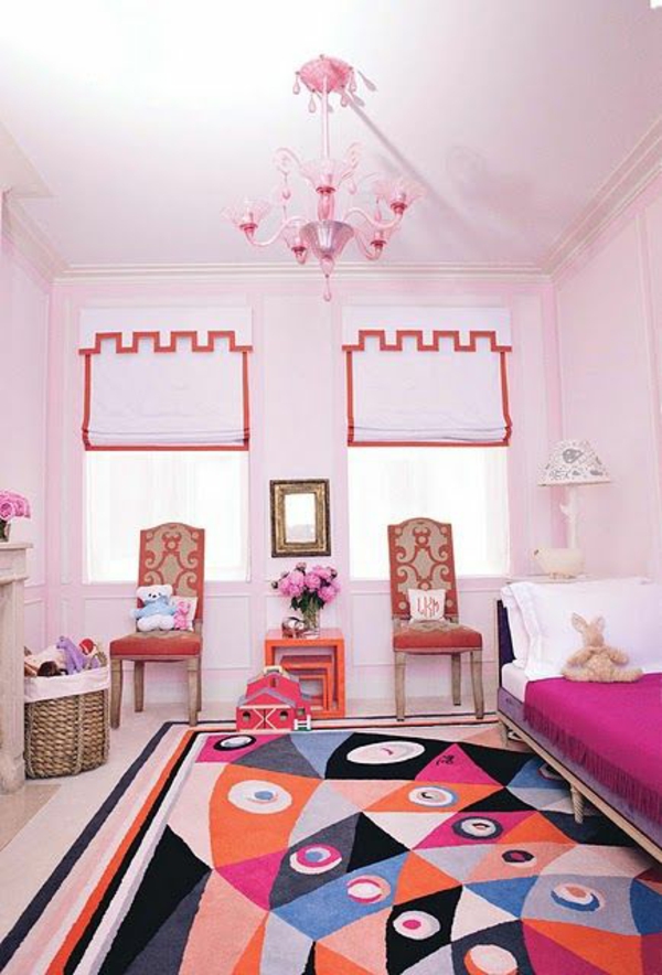 цветен полилей ролков килим