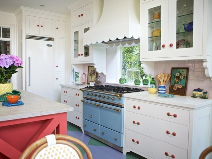 home interior bucătărie albastru aragaz roșu bucătărie insulă