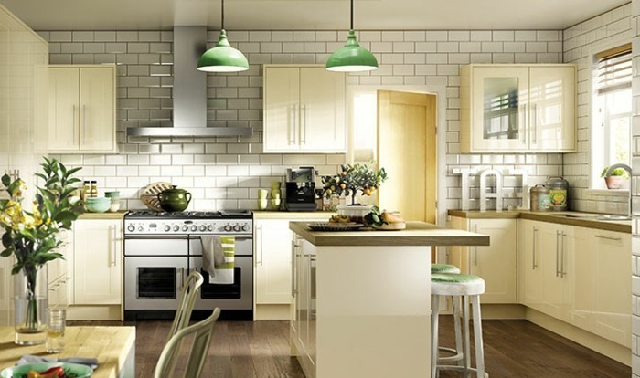 décor à la maison cuisine cuisine armoires de cuisine plante métro fleisen