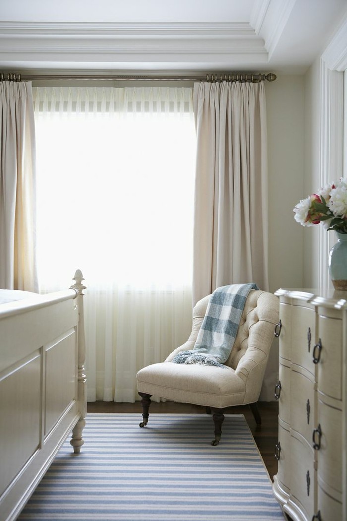 生活理念卧室雅致的窗帘在米黄刷新睡眠区
