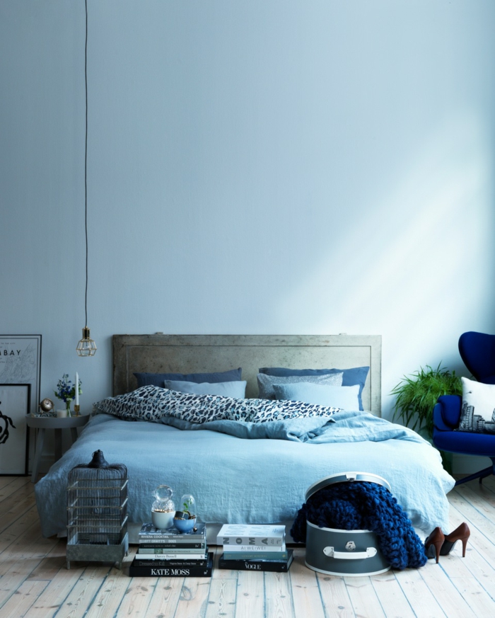 living ideas dormitorio luz azul paredes holtboden lámpara colgante