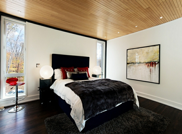 živé myšlenky ložnice dřevěné strop černý koberec