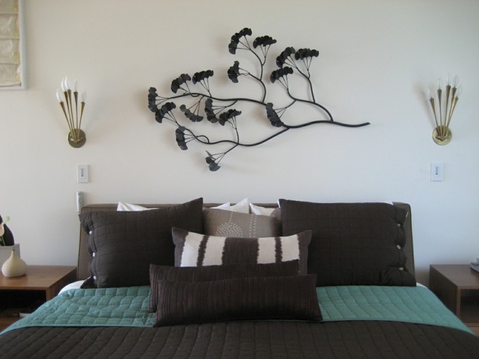 家居装饰卧室美丽的墙面装饰黑色寝具