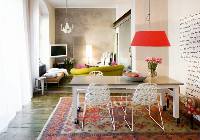 hjem indretning stue eclectic design rød hængende lampe områder eklektisk