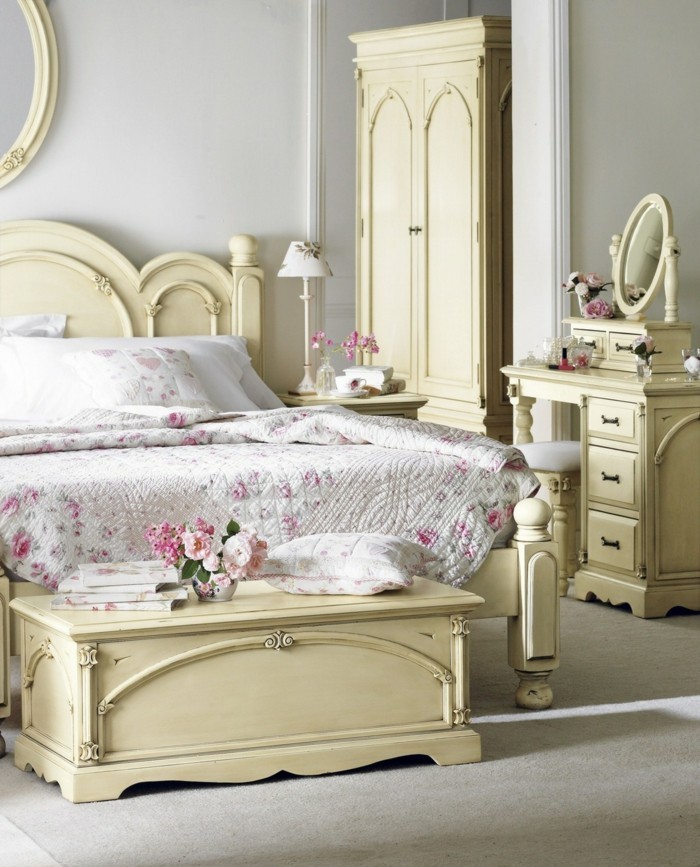 Plat decoreren ideeën slaapkamer shabby chique stijl bloemmotief