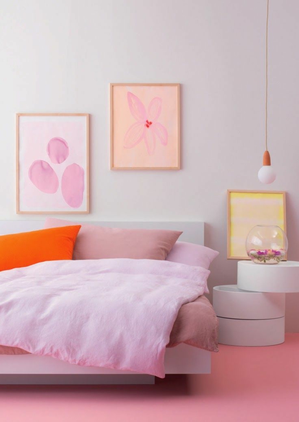σπίτι διακόσμηση ιδέες υπνοδωμάτιο ροζ τοίχο τέχνης κομοδίνο οβάλ σχήμα