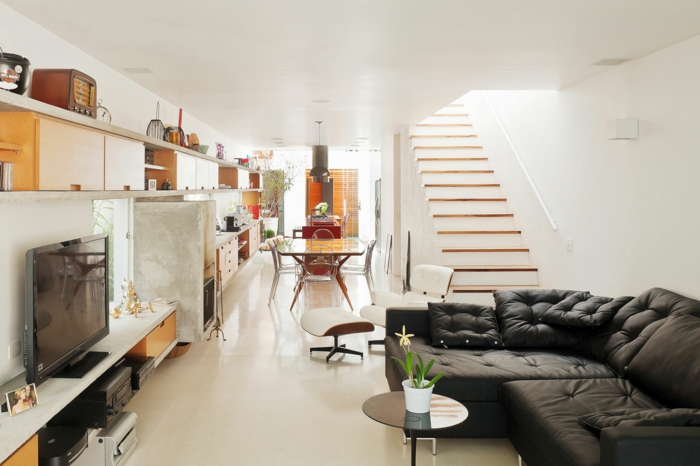 stue oprette ideer sort hjørne sofa lys gulv indvendige trapper