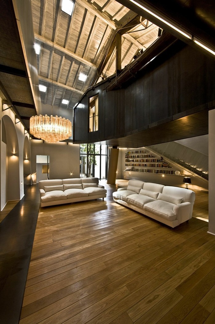 Σαλόνια φωτιστικά ξύλινα πάτωμα μπεζ καναπέδες