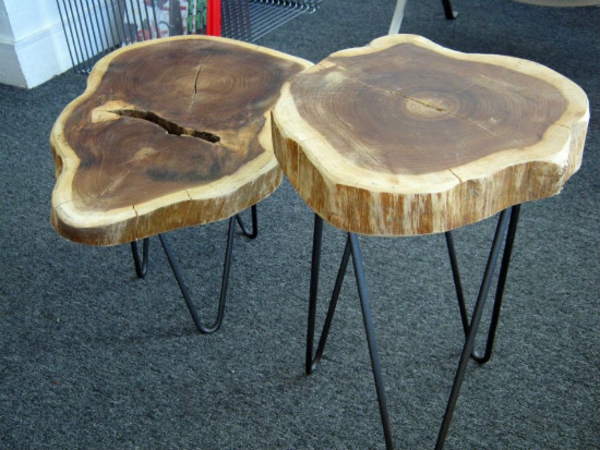 έπιπλα καθιστικού ξύλινο δέντρο κορμό μεταλλικά πόδια πόδια