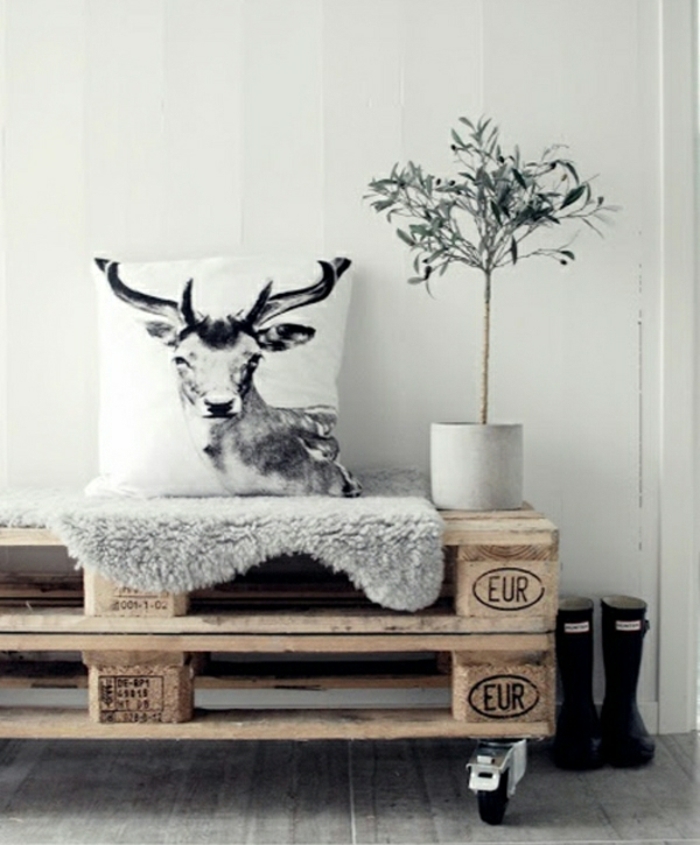 Muebles de sala hechos de paletas Mesita de paletas de madera en rollos