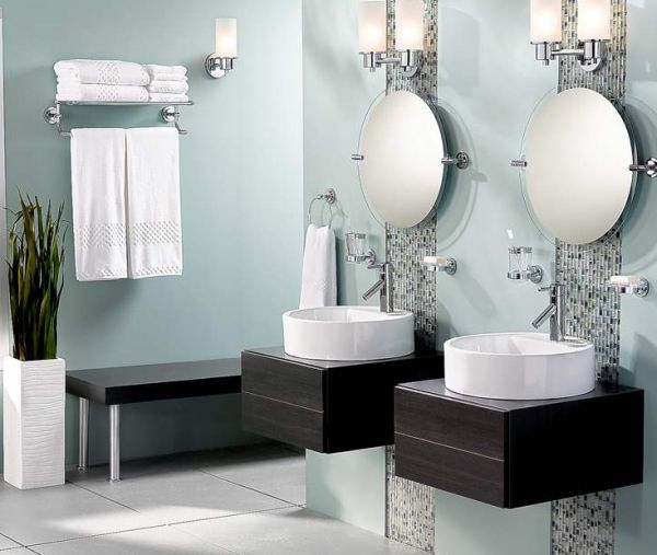 Dessins de vases de plancher dans la salle de bain rond miroir mural d'évier