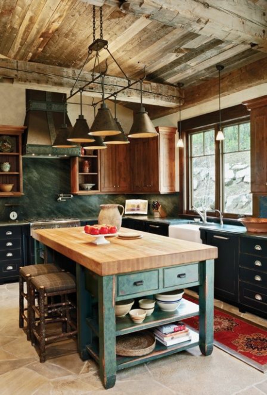plafond en bois turquoise étagères tiroirs cuisine